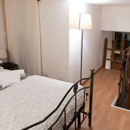 Leopardi - Colosseo Apartman Róma